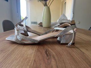 Sandalias plateadas Simply Be
