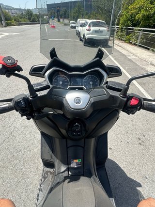 Yamaha XMAX 400 Maxi Scooter
