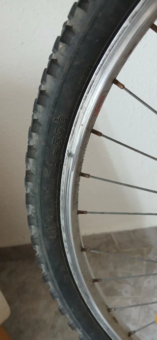 Bicicleta + Bomba de aire mano + Cubresillín