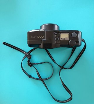 Cámara analógica Ricoh RZ-1000