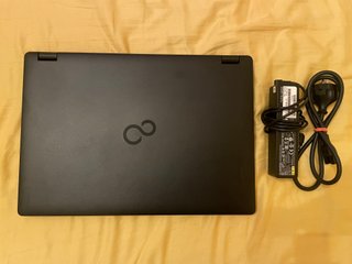 Pc Notebook Fujitsu Lifebook E548 16/256 SSD 7GEN.
