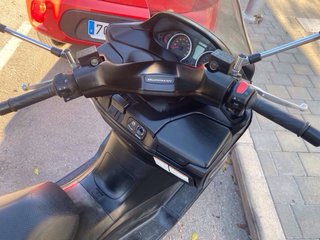 Suzuki Burgman 400 Negra