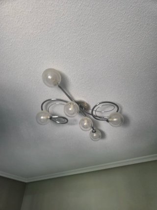 Lámpara techo dormitorio con luces led.
