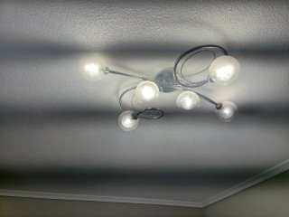 Lámpara techo dormitorio con luces led.