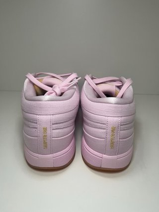 Nike Book 1