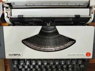 Máquina de escribir antigua