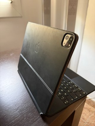 OFERTA Apple iPad Pro (2020 ) + magic keyboard