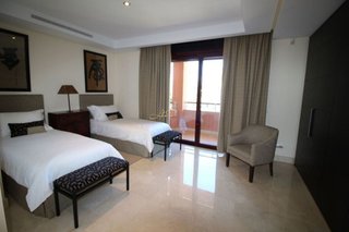 Ático en alquiler en Puerto Banús en Marbella