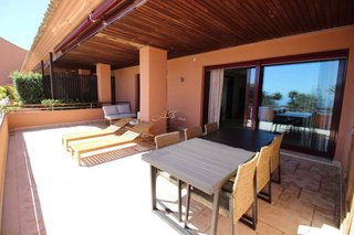 Ático en alquiler en Puerto Banús en Marbella