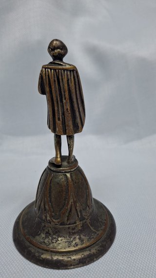 Campanilla de mesa antigua figura hombre