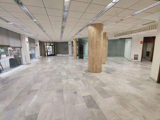 Local comercial en alquiler en Zona Centro en Córdoba