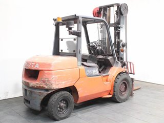 Carretilla elevadora diésel Toyota SAS