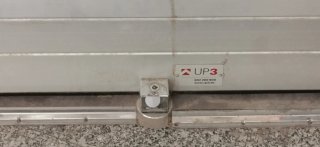 Persiana local eléctrica