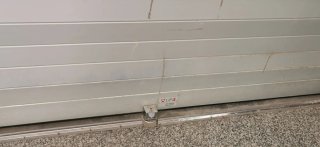 Persiana local eléctrica
