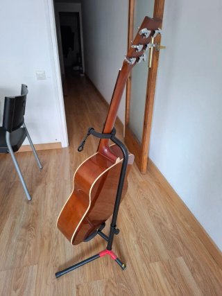 Guitarra Yamaha F370 SB + Soporte + Funda
