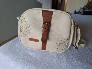 Bolso bandolera beige y marrón