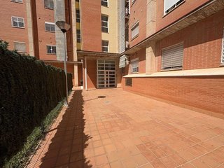 Piso en alquiler en Colores - Entreparques en Sevilla