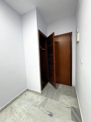 Piso en alquiler en Colores - Entreparques en Sevilla