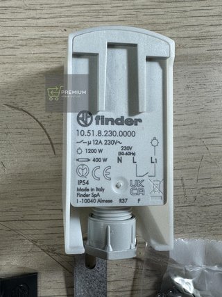 Finder serie 10 - Rele crepuscular poste unipolar