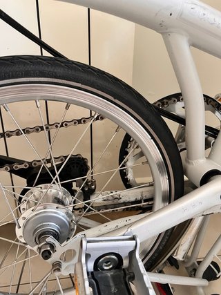 Brompton Blanca Plegable
