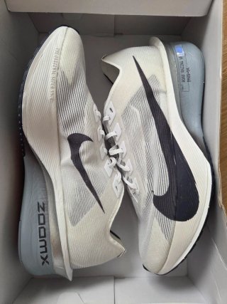 Nike Zoomx Vaporfly Next %4