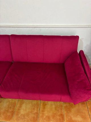 Sofá rosa en perfecto estado