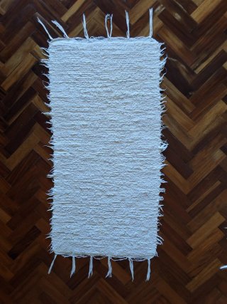 Tappeti in beige e bianco