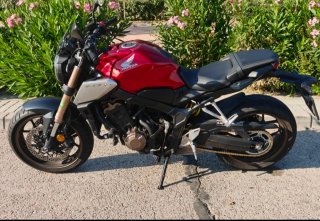 Honda CB650R 2019 Roja Deslimitada