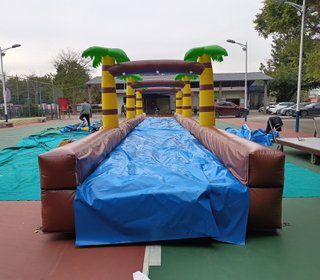 Deslizador Acuático Hinchable 18m con Piscina