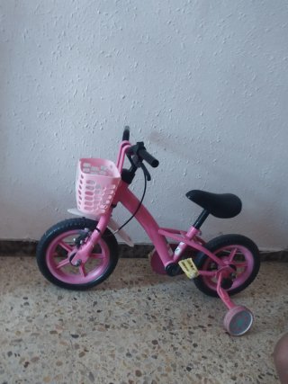 Bicicleta 4 ruedas niña