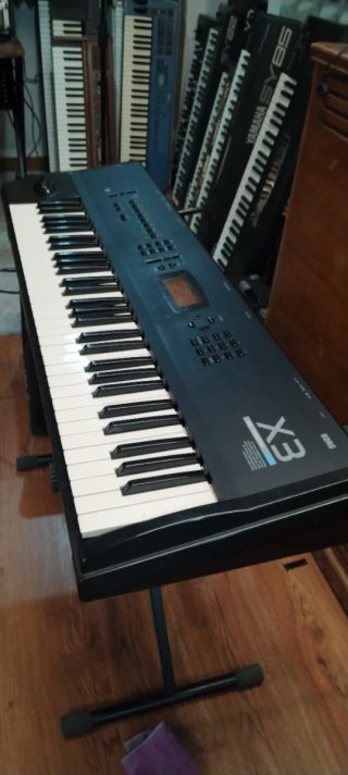 Sintetizador Korg X3