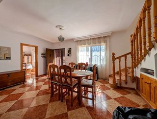 Casa adosada en venta en Loja