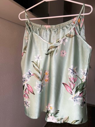 Conjunto bata y pijama floral