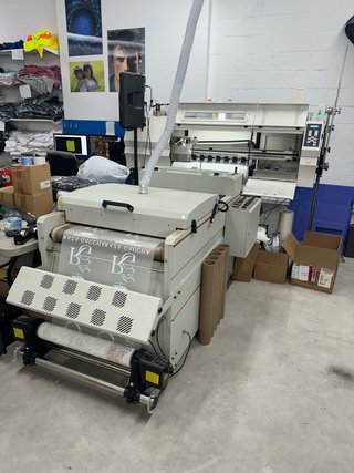 Impresora textil DTF funcionando perfectamente