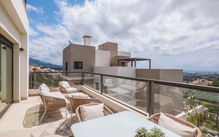 Ático en alquiler en Los Naranjos - Las Brisas en Marbella