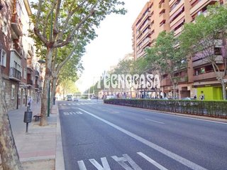 Local comercial en alquiler en Pº Zorrilla - Cuatro de Marzo en Valladolid