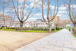 Local comercial en alquiler en Pº Zorrilla - Cuatro de Marzo en Valladolid