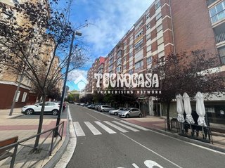 Local comercial en alquiler en Pº Zorrilla - Cuatro de Marzo en Valladolid