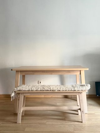 Mesa y banco IKEA abedul estilo nórdico