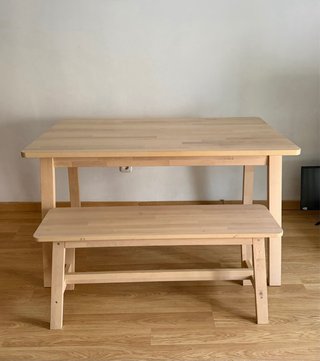 Mesa y banco IKEA abedul estilo nórdico