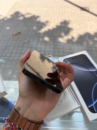 iPhone 16 Pro Max 256gb como nuevo