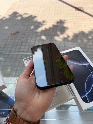 iPhone 16 Pro Max 256gb como nuevo