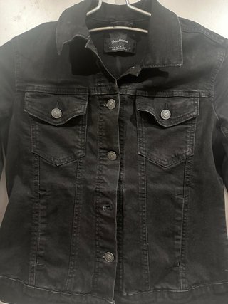 Cazadora vaquera elástica Stradivarius Negra