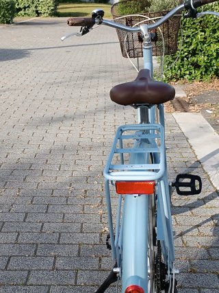 Bicicleta de paseo azul