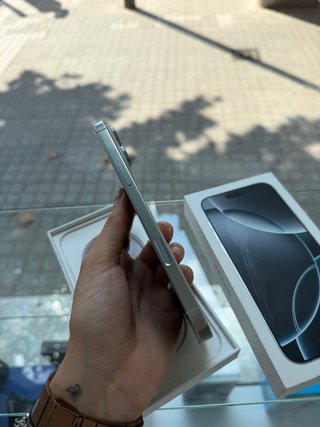 iPhone 16 Pro Max 256gb como nuevo