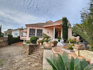 Chalet en venta en Santa Rosa - Valdeolleros en Córdoba
