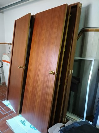 Puerta de madera interior