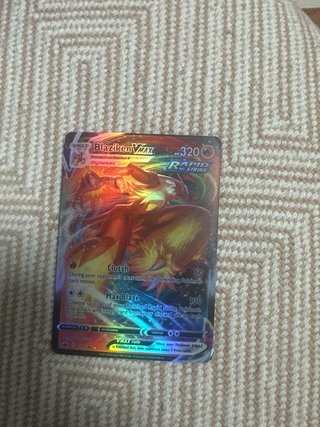 Cartas Pokémon V y VMAX
