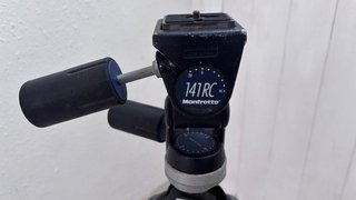 Trípode Manfrotto 190PRO con rótula 141RC