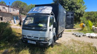 Nissan Cabstar 2003